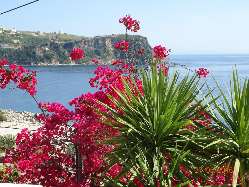 Ionian View Apartment Химар Екстериор снимка
