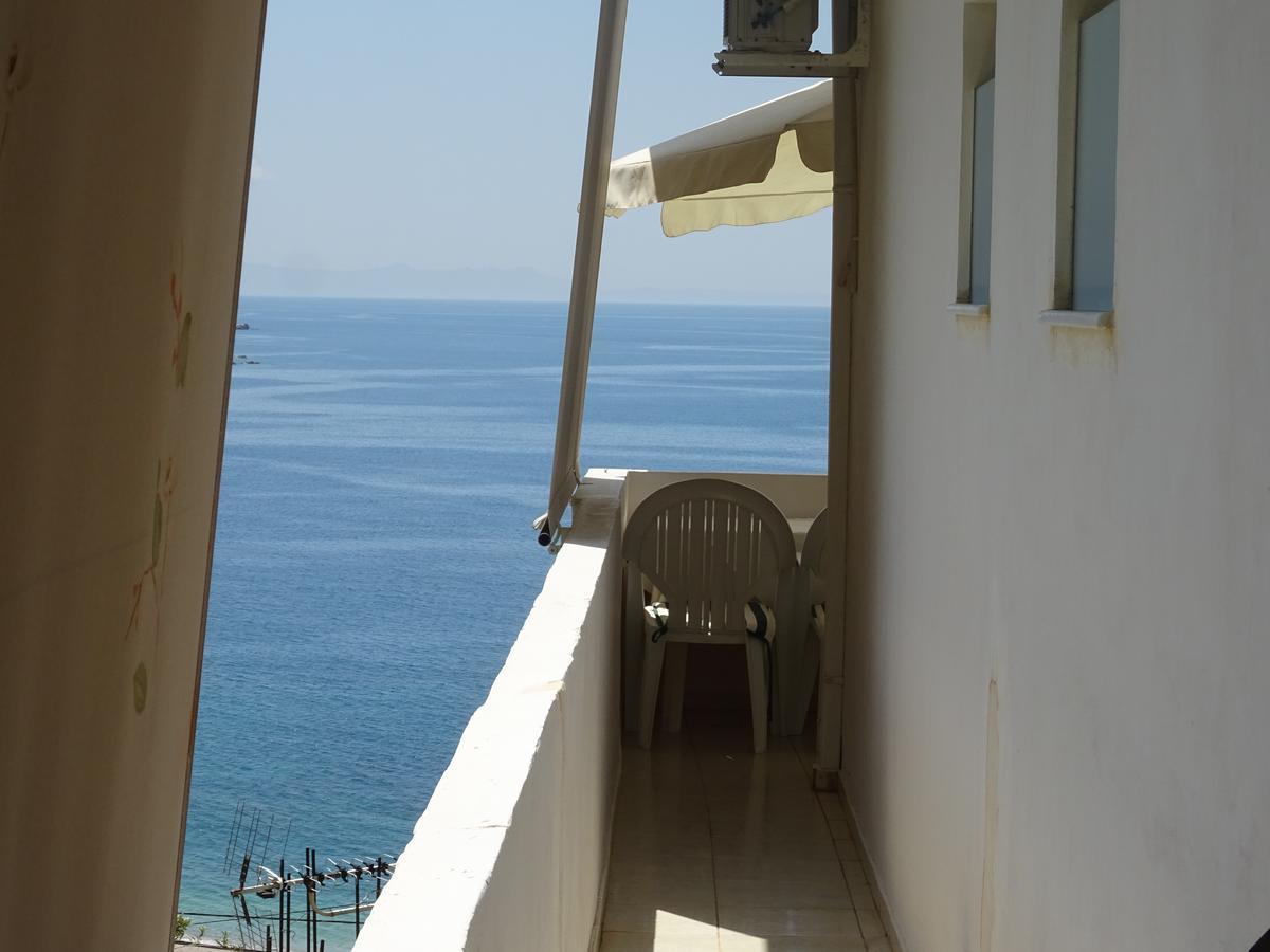 Ionian View Apartment Химар Екстериор снимка